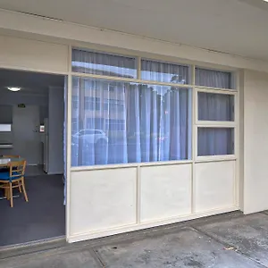 Glenelg Oasis Adelaide